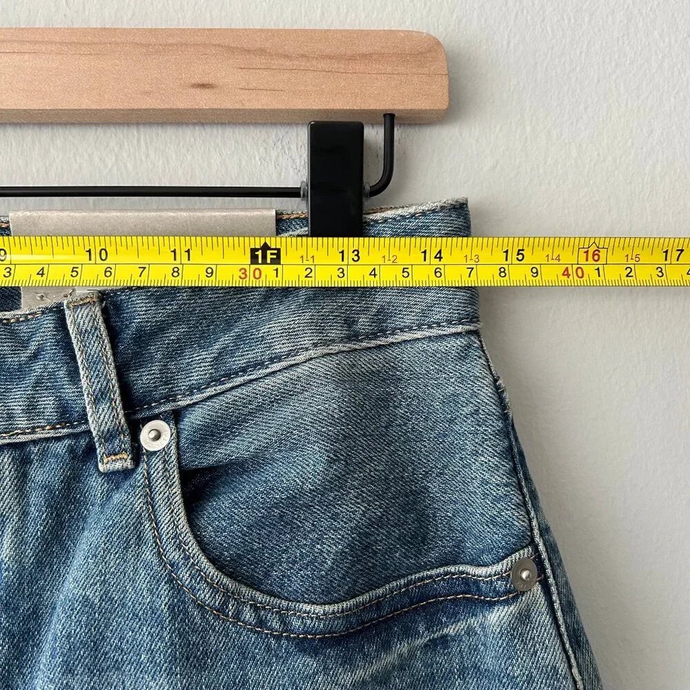 NWT Everlane The Curvy 90's Cheeky Straight Jean Light Wash Denim Size 30 Womens